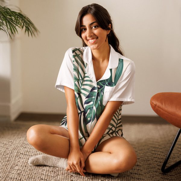 All-over print women’s short sleeve pajama top